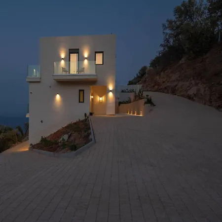 Luxury Vie Villa *