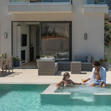 Luxury Vie Villa *
